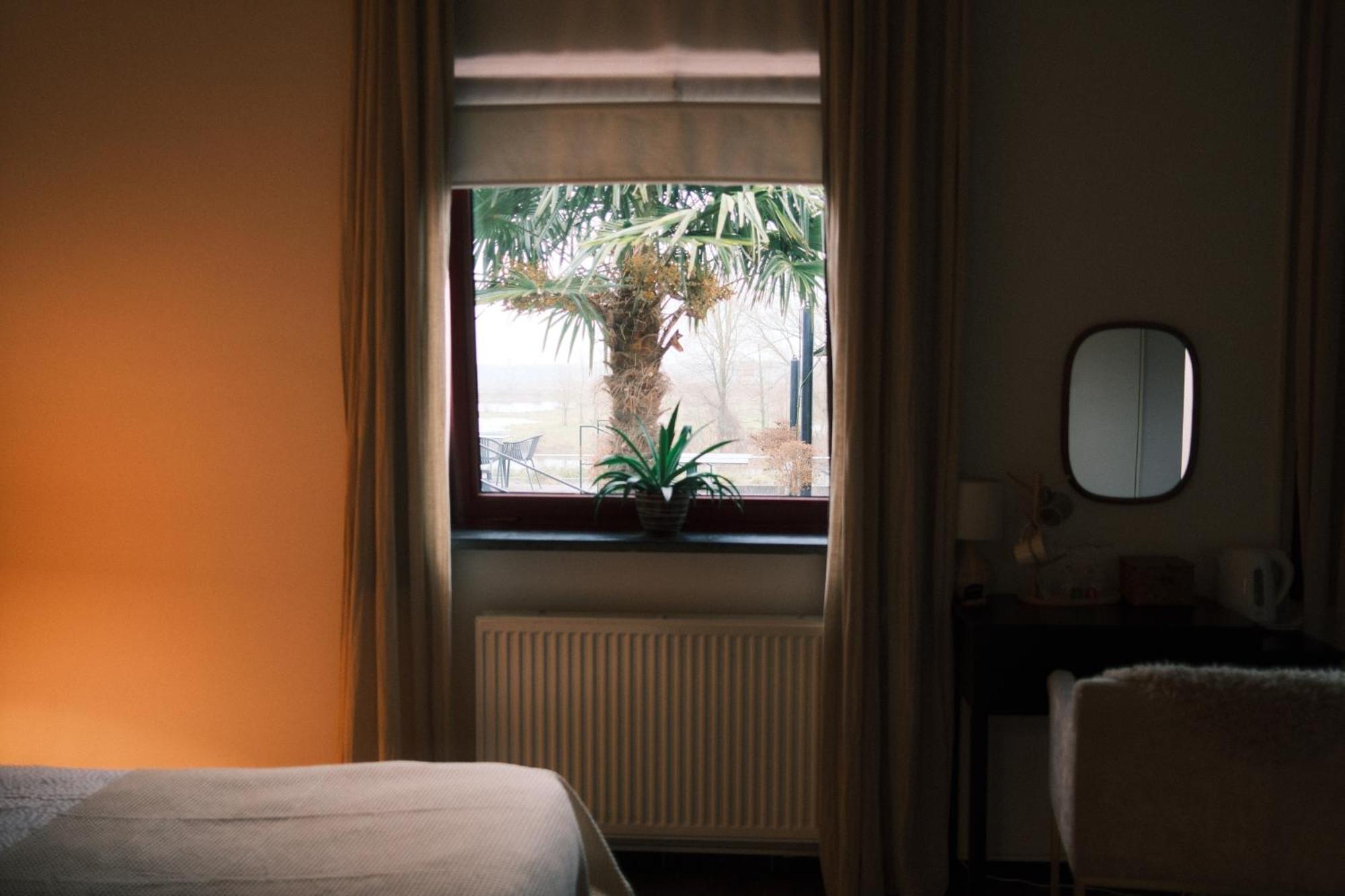 Guesthouse De Wissen ディルセン・ストッケム エクステリア 写真